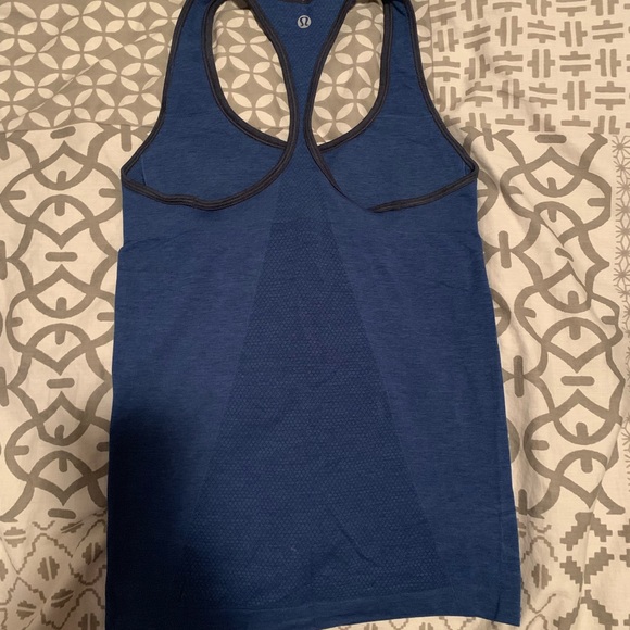 Lululemon Yoga Top - Picture 2 of 5